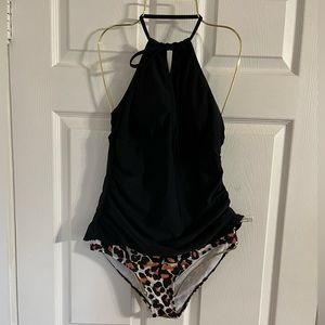 Younique tankini black halter style top and print bottoms